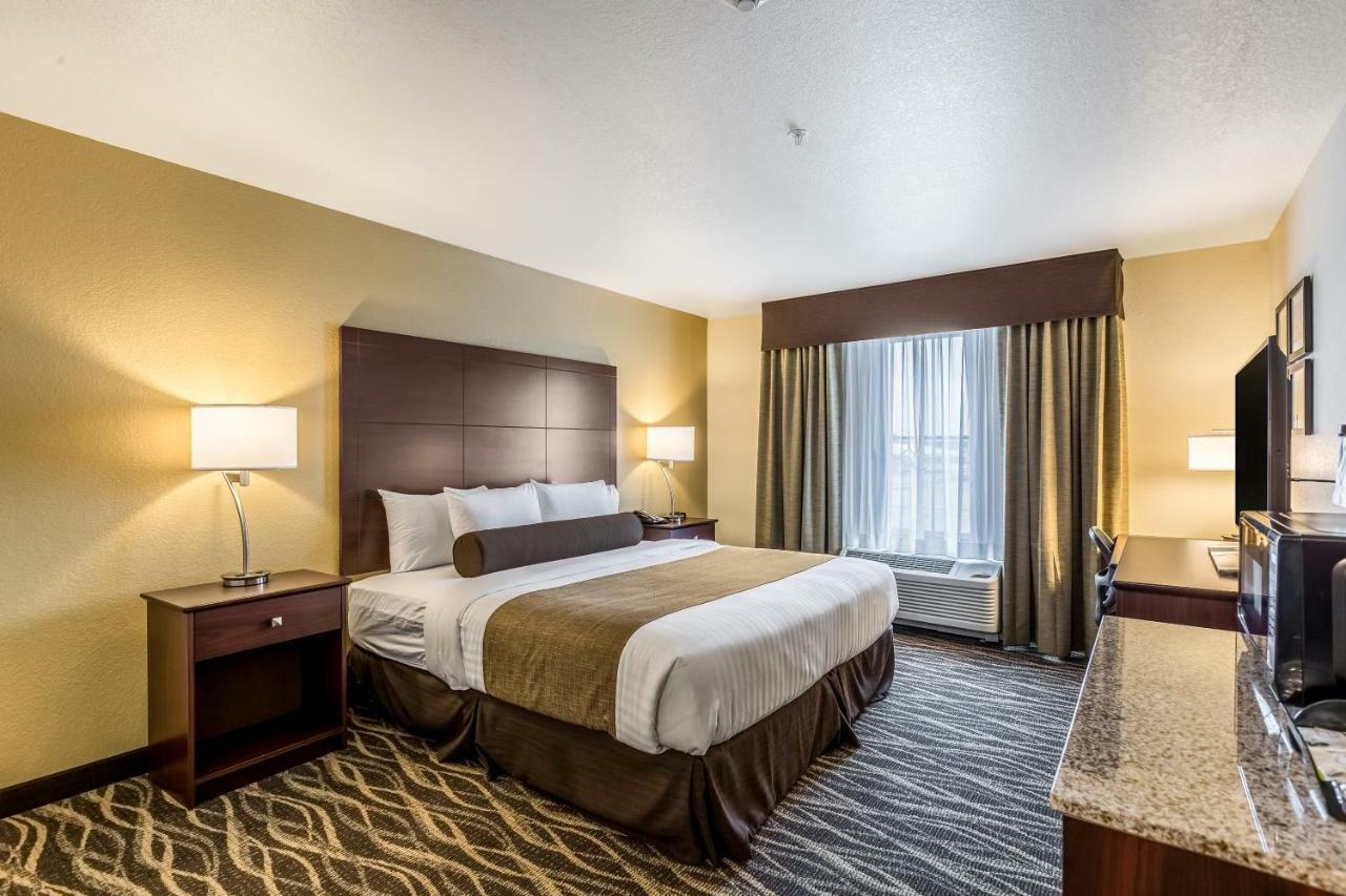 Cobblestone Hotel & Suites - Stevens Point Ngoại thất bức ảnh