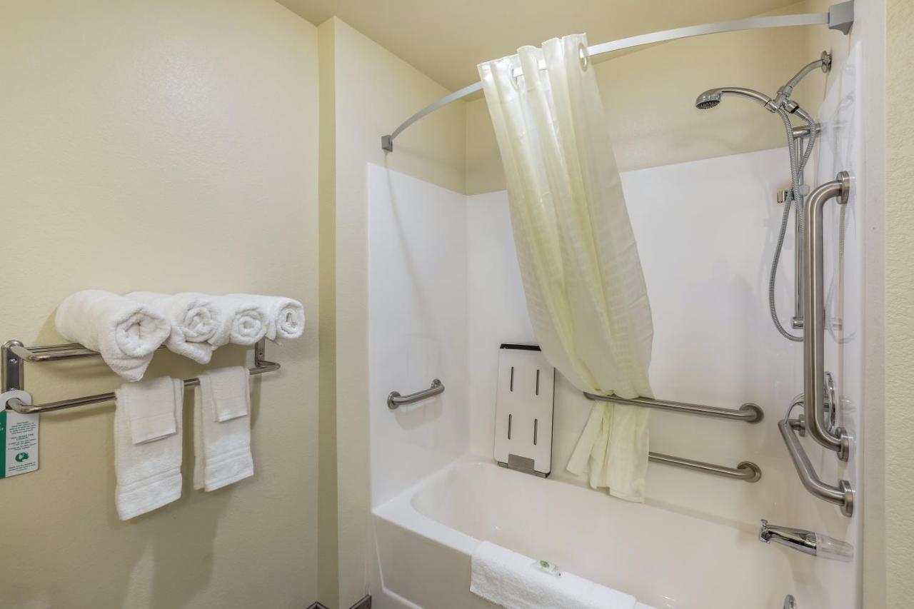 Cobblestone Hotel & Suites - Stevens Point Ngoại thất bức ảnh
